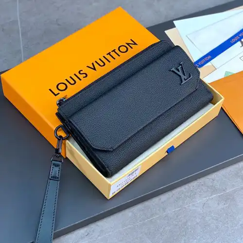 LV Bags 2401YA0095 0129